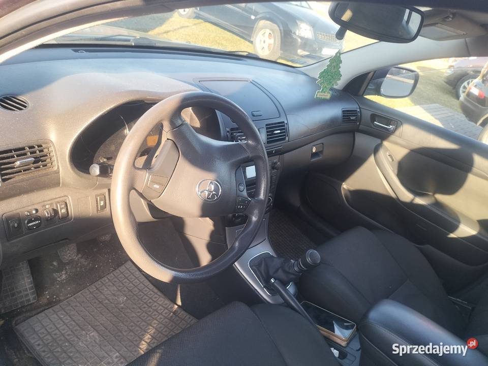 Toyota Avensis 2ld4dsalon Łuków