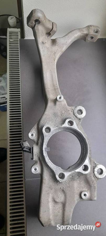 zwrotnica lewa audi a6c6 allroad Rożnowice