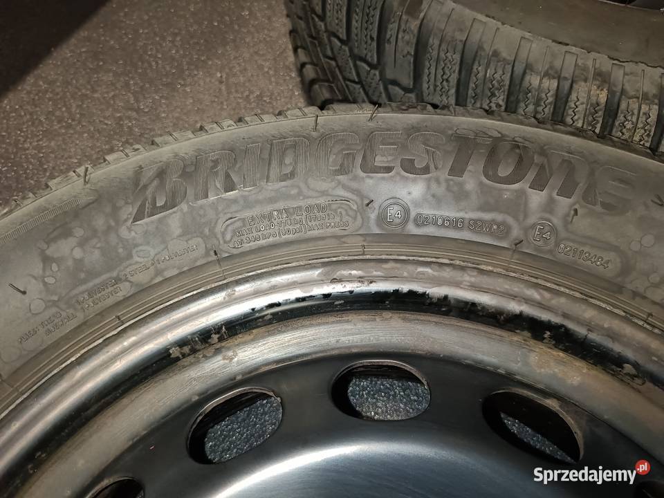 Sprzedam dwa komplety kół na oponach letnich i Osowiec