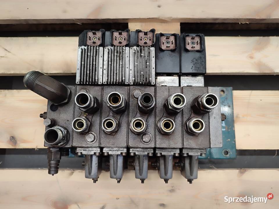 Rozdzielacz hydrauliczny Danfoss 157U6054 Wilkowo