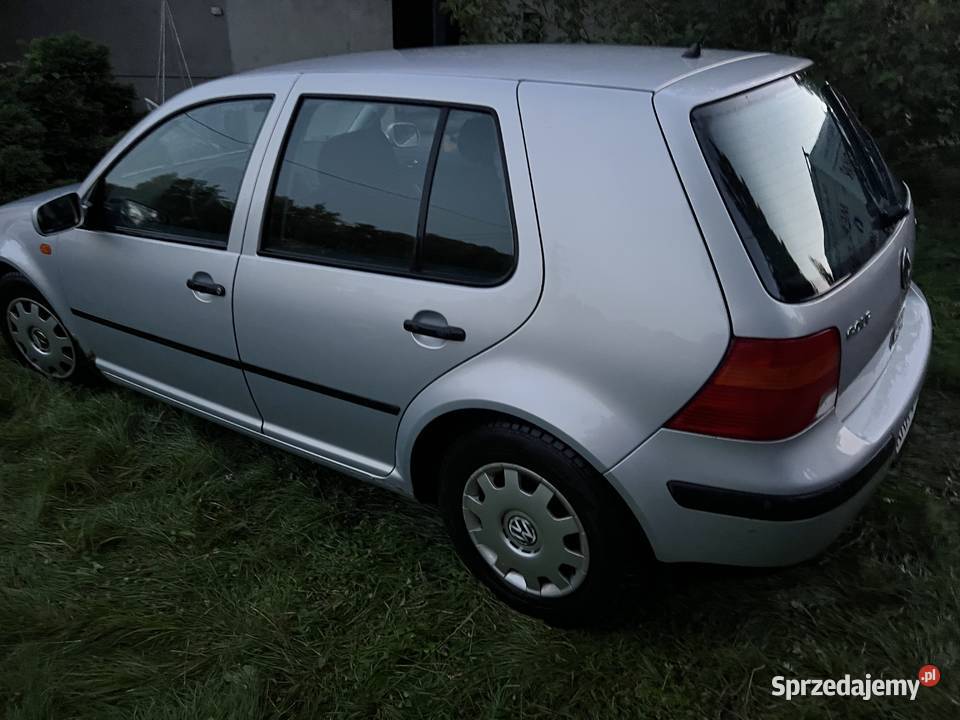 Vw golf IV 16 SR benzyna sprzedam