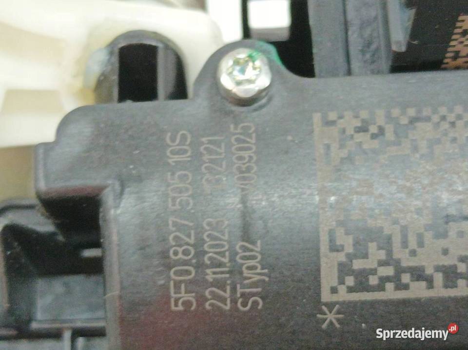 ZAMEK KLAPY BAGAŻNIKA 5F082750510S Skoda Kamiq I osobowe