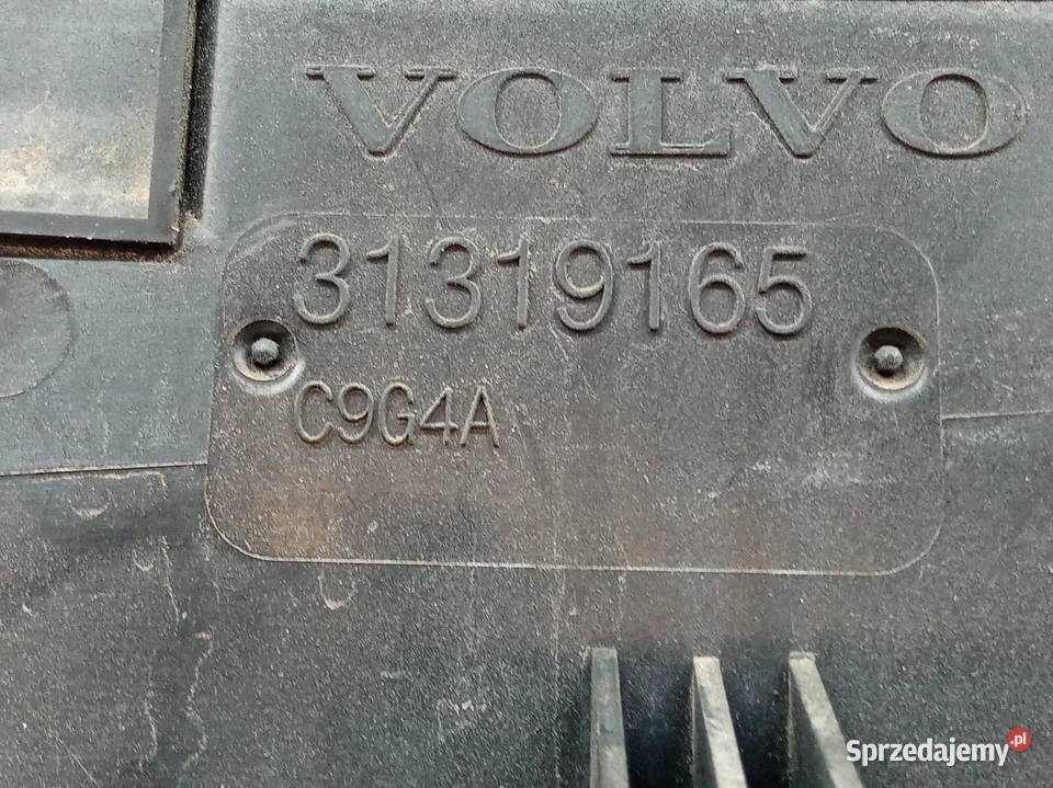 WENTYLATOR CHŁODNICY 16 D 31319165 Volvo V40 II
