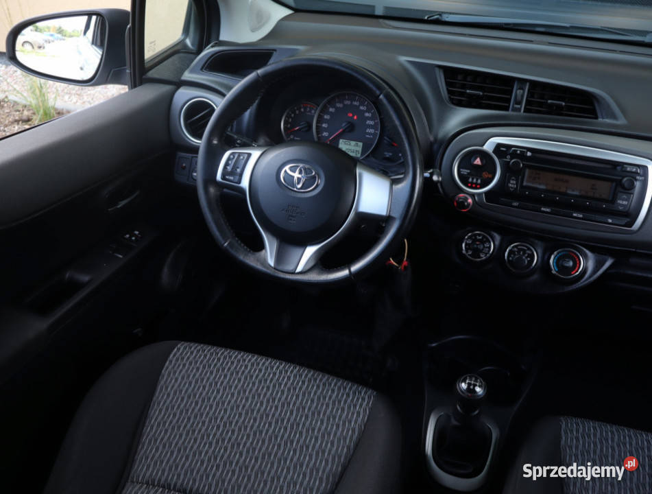 Toyota Yaris 10 VVTi wielofunkcyjna kierownica Łódź sprzedam