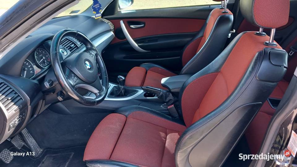 BMW 116i 2007 czarne komplet opon zimowych Samochody osobowe