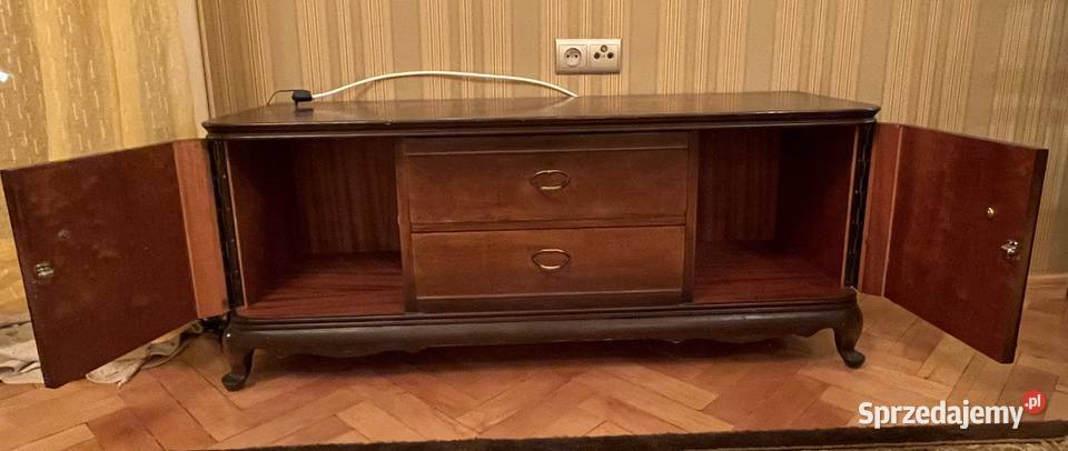 Antyczna komoda z ciemnego drewna styl i Toruń