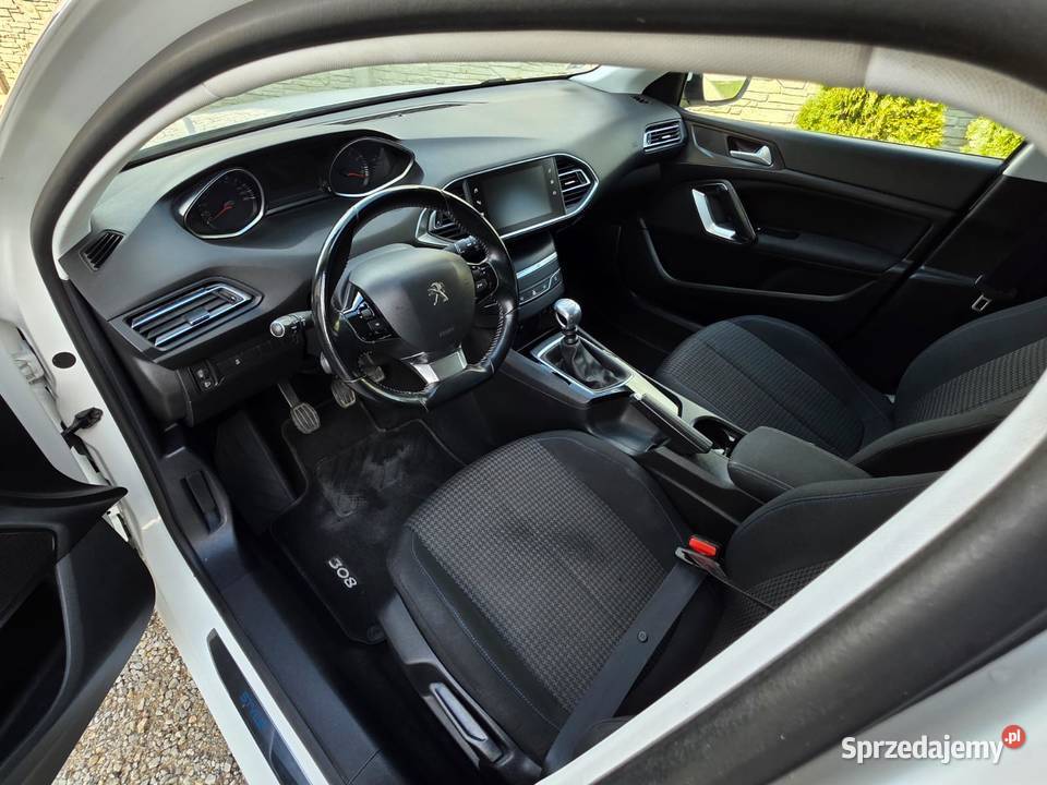 Peugeot 308 lift serwisie rozrzadu Rok produkcji 2018 sprzedam