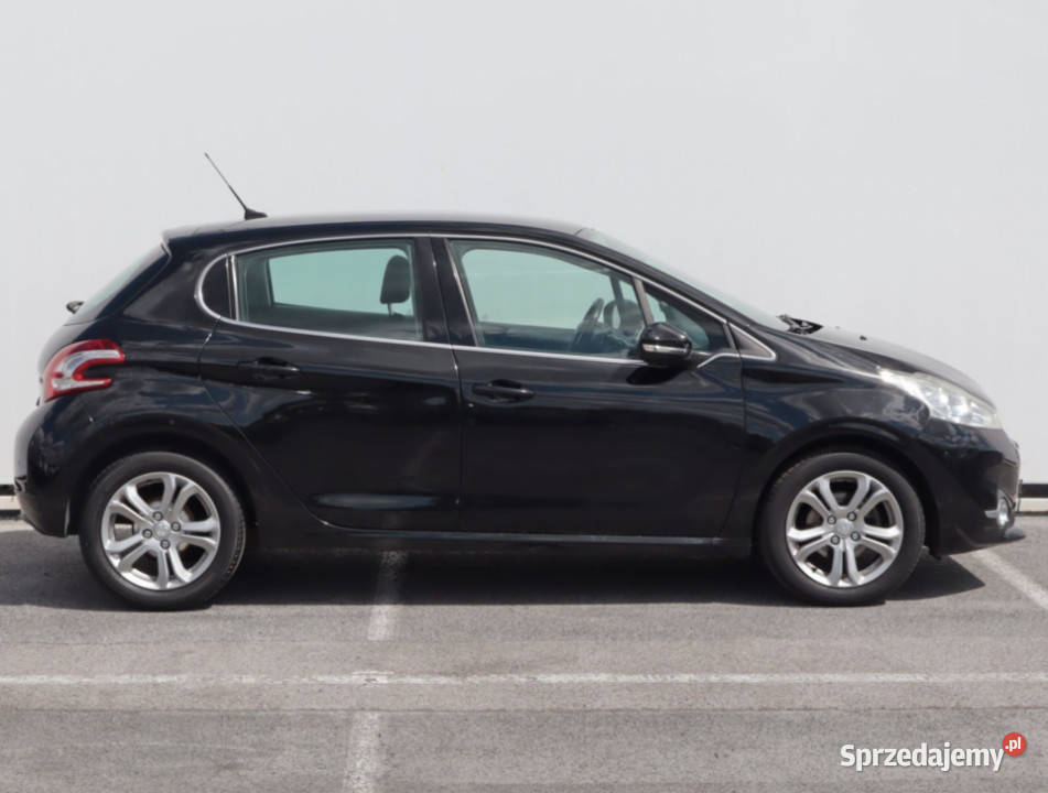 Peugeot 208 12 PureTech radio