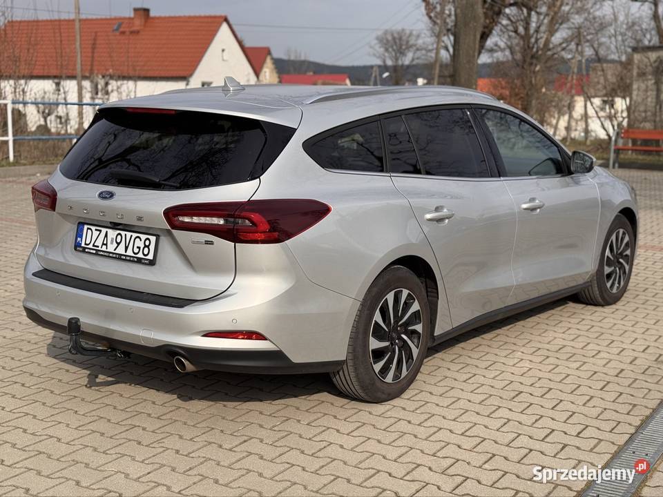 Ford Focus MK4 Lift 10 MHEV Hybrid 2023r srebrny dolnośląskie Kłodzko