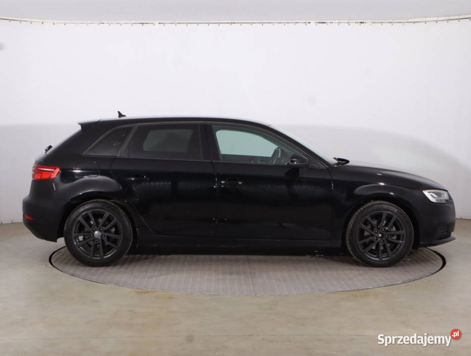 Audi A3 15 TFSI nawigacja