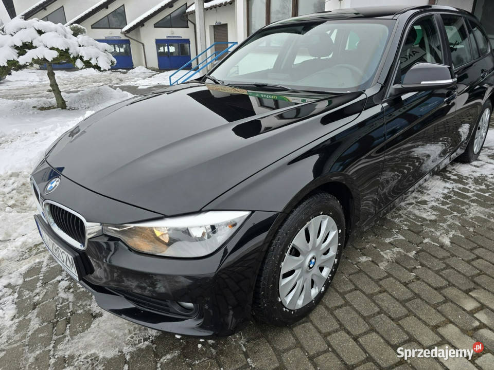 BMW 318 Bezwypadkowy F30F31 2012 światła przeciwmgielne Ustroń