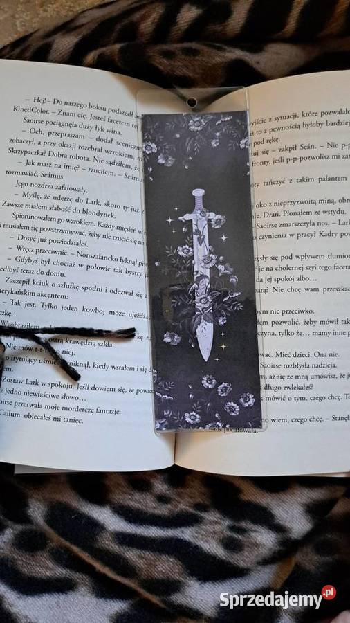 Czarne zakładki Żelazków