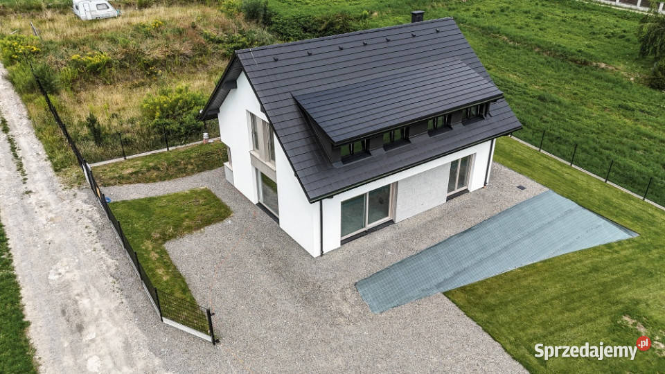 Nowoczesny Dom 162 m2 na 8 arowej działce Dąbrówka