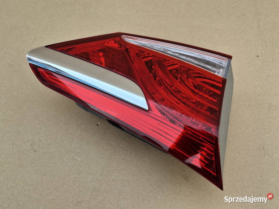 HYUNDAI I40 LIFT LAMPA TYŁ LEWA TYLNA W KLAPĘ Lampy tylne Oświetlenie lubuskie
