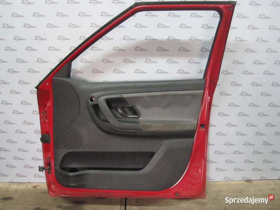 SKODA FABIA II 10r drzwi prawe przód osobowe