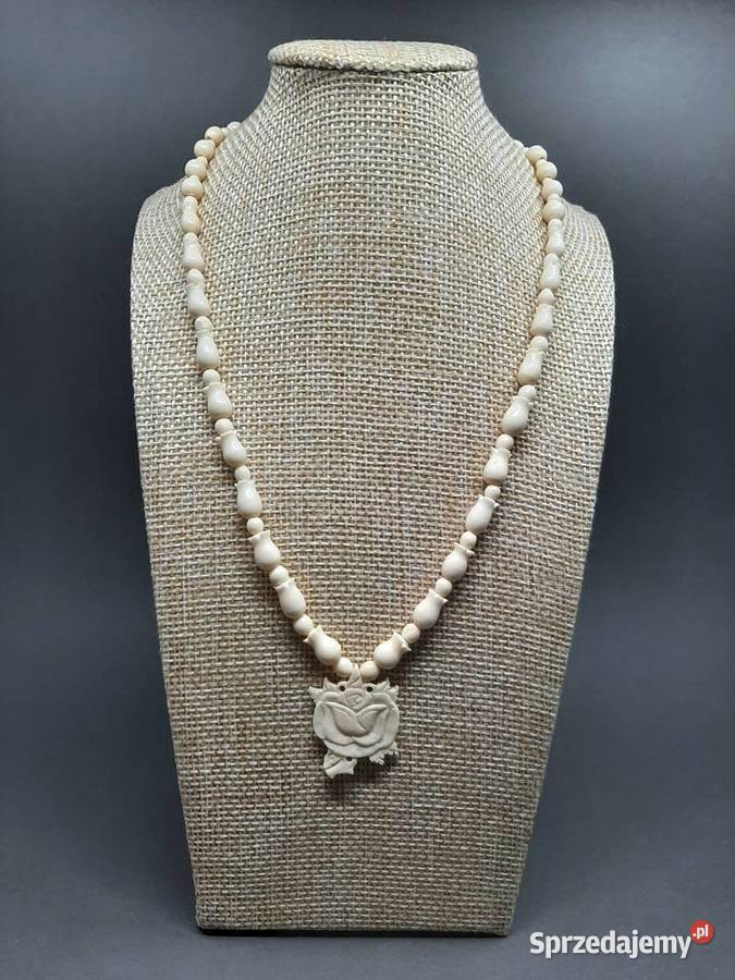 Naszyjnik z różyczką Naszyjniki sprzedam