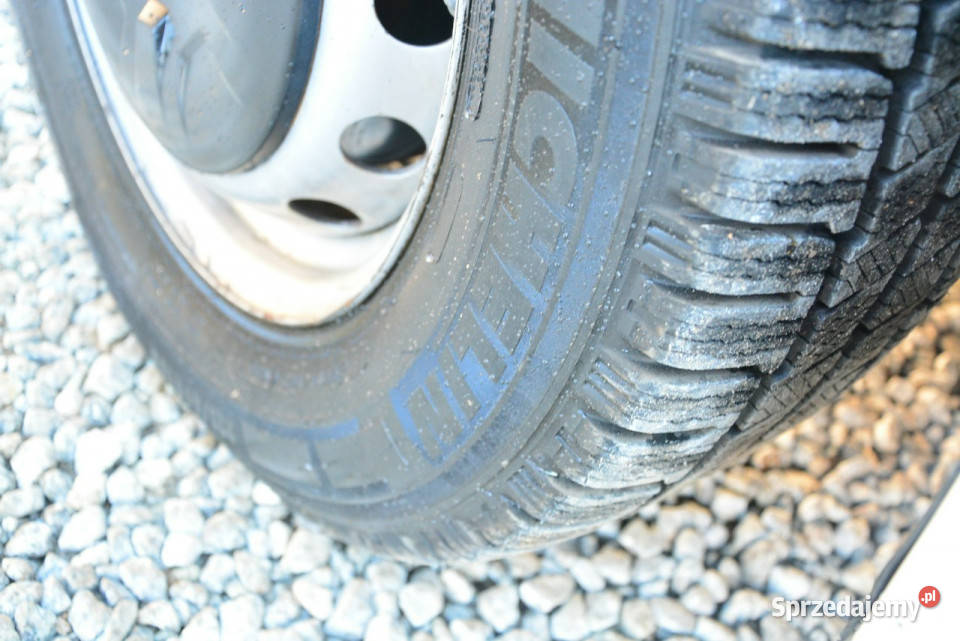 Renault Master sredniak L2H2 3 osobowy lift