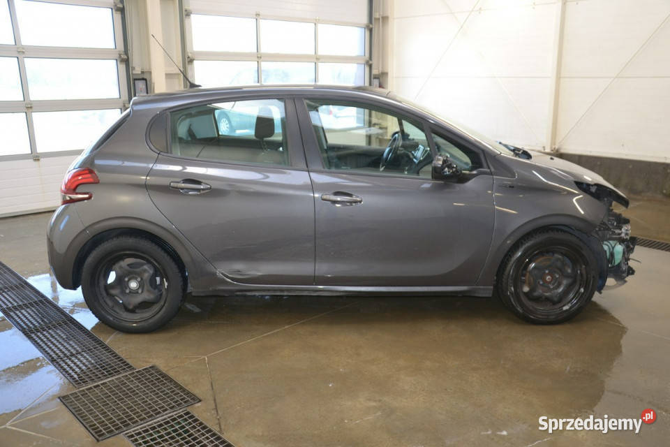 Peugeot 208 Zdekompletowany NISKI PRZEBIEG sprzedam