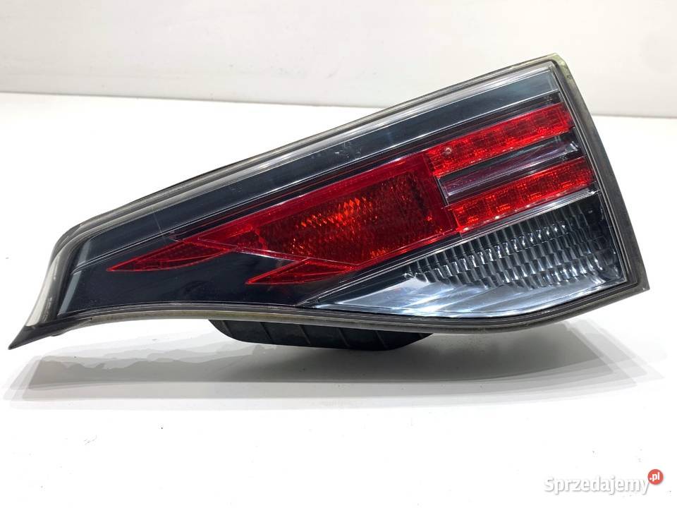 LAMPA TYŁ PRAWA WEWNĘTRZNA LEXUS CT Hatchback podkarpackie