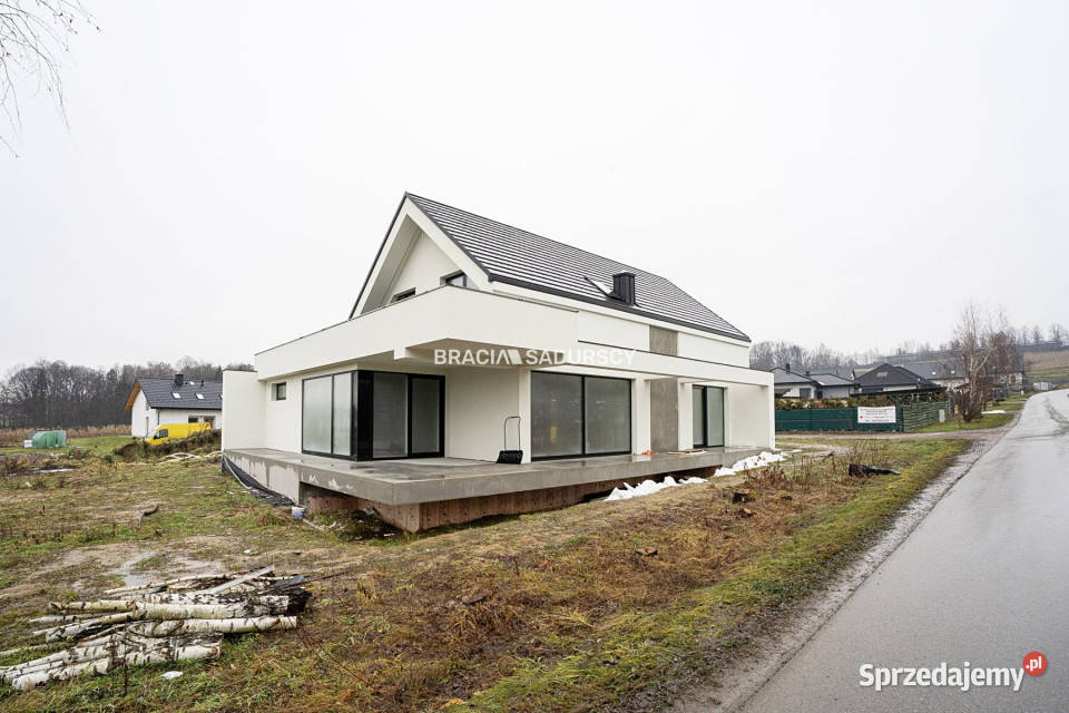 Dom wolnostojący Zawada Zawada 299 metrów 750m2 małopolskie