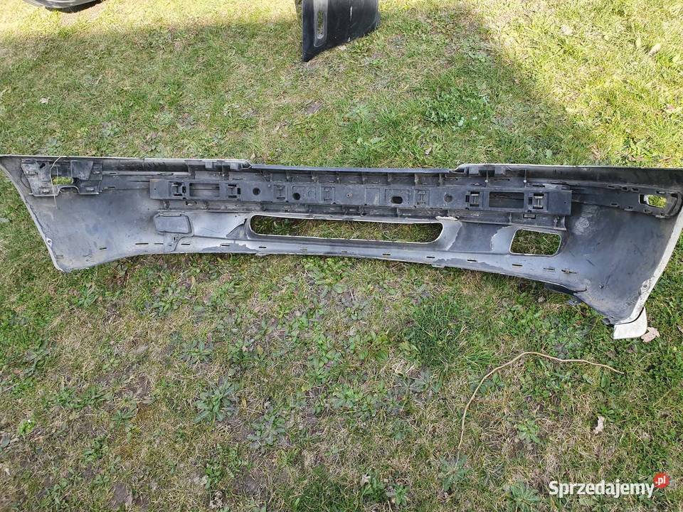 Zderzak przedni Volvo s40 v40 9600 przedlift osobowe Kraków