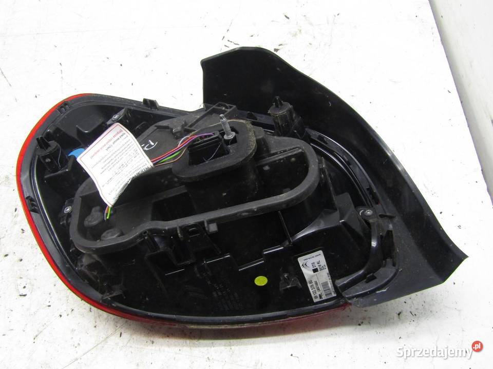 LAMPA TYLNA PRAWY TYŁ CITROEN C3 III 9812257680