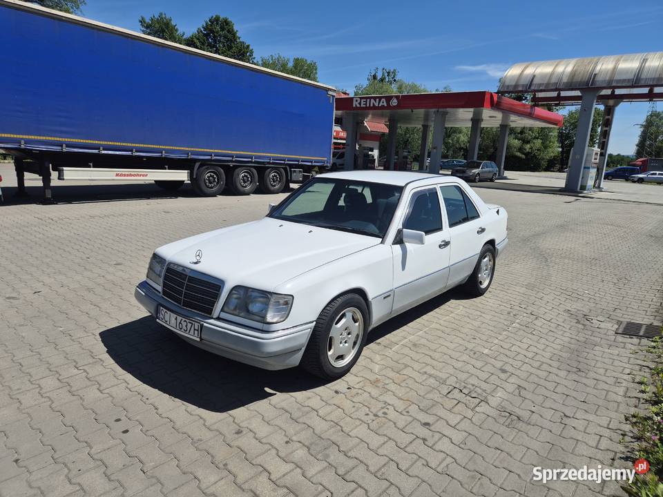 Mercedesbenz W124 E200 20d 75 ZDROWY HAK