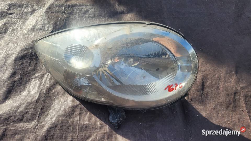 CITROEN C1 PRAWY REFLEKTOR LAMPA PRAWA PRZOD osobowe śląskie