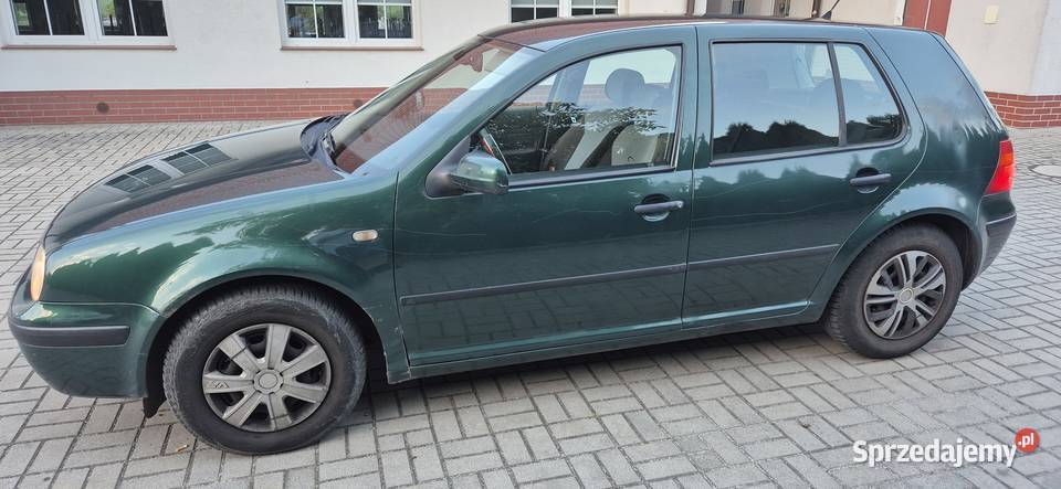 VW GOLF 4 HATCHBACK 1400 BENZYNA kupiony w Polsce Golf Głogów