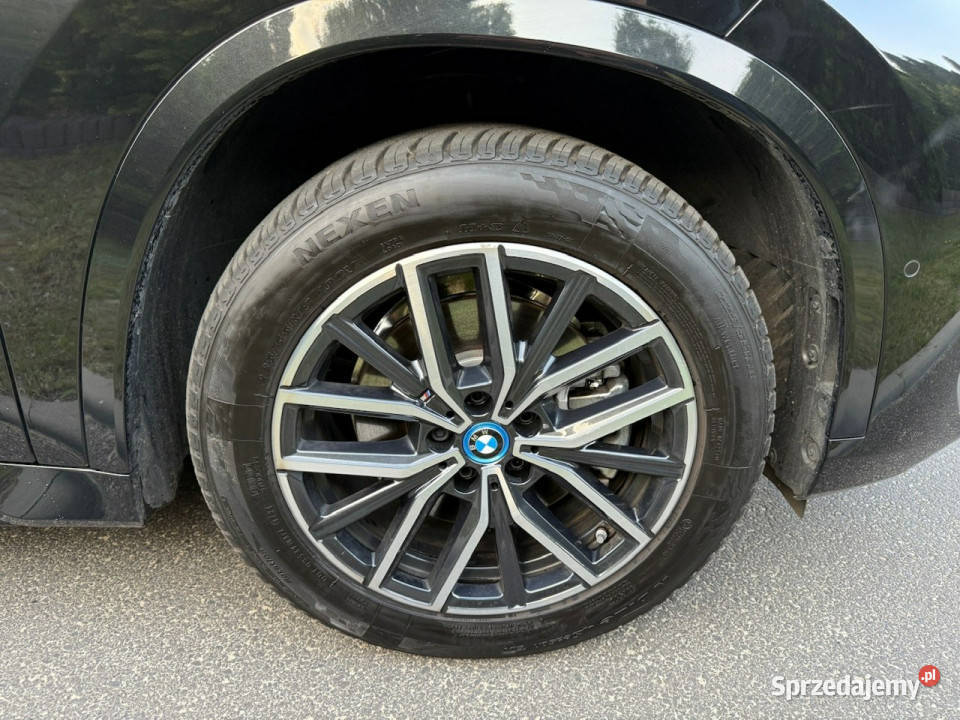 BMW iX1 iX1 xDrive30 313 MSport HK Panorama komputer pokładowy
