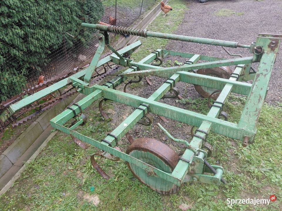 Kultywator z wałkiem 18m Bomet Uszew