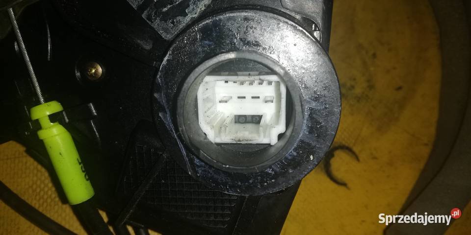 zamek drzwi przód lewy Toyota CorollaVerso r0008 Układ napędowy Piotrków Trybunalski sprzedam