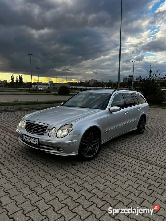 Mercedes E200 Rok produkcji 2007 lubelskie
