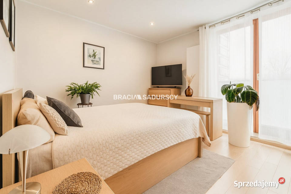 Sprzedam mieszkanie 774m2 3 pokojowe Kraków os 17183zł/m2 małopolskie