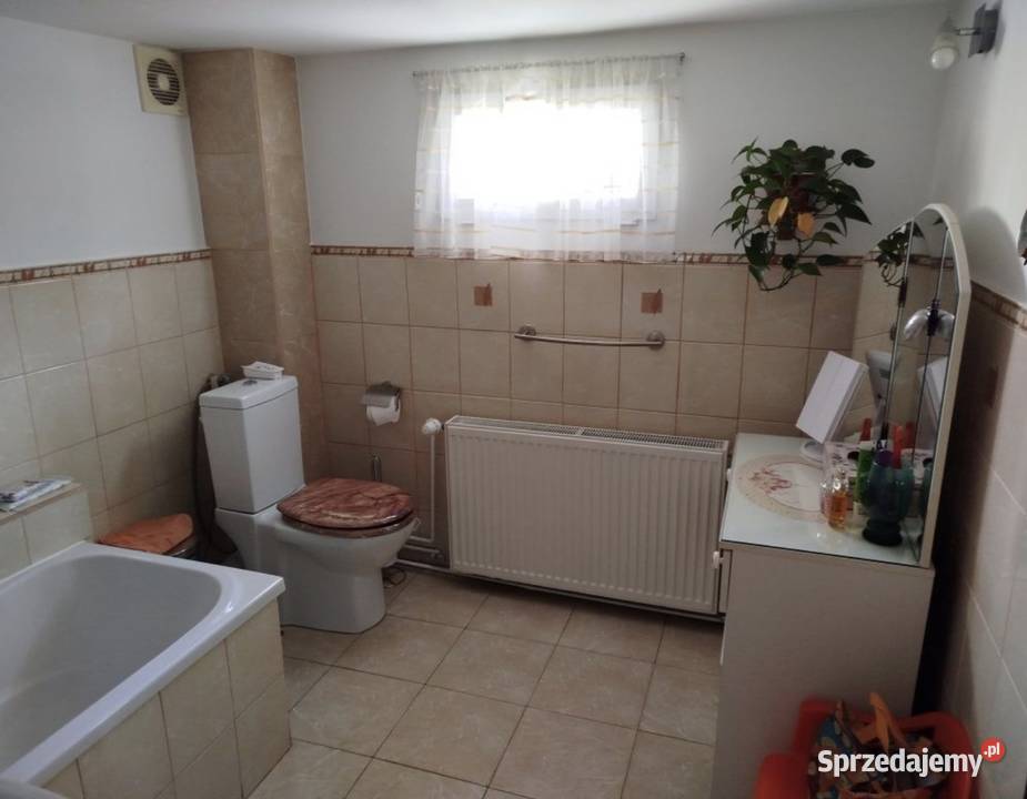 Dom 100m2 garaż ogrzewanie miejskie wymiennik CO