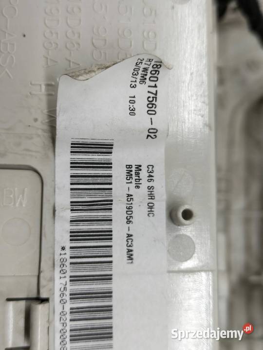 SCHOWEK PODSUFITKI NA OKULARY Ford Focus Mk3