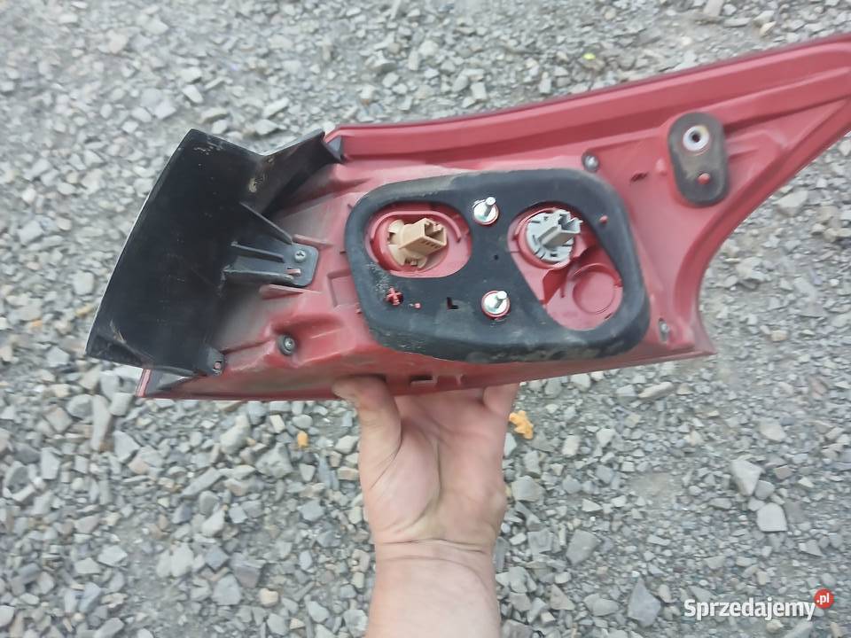 Lampa lewy tył Mitsubishi Lancer VIII 8 EU HB Radłów