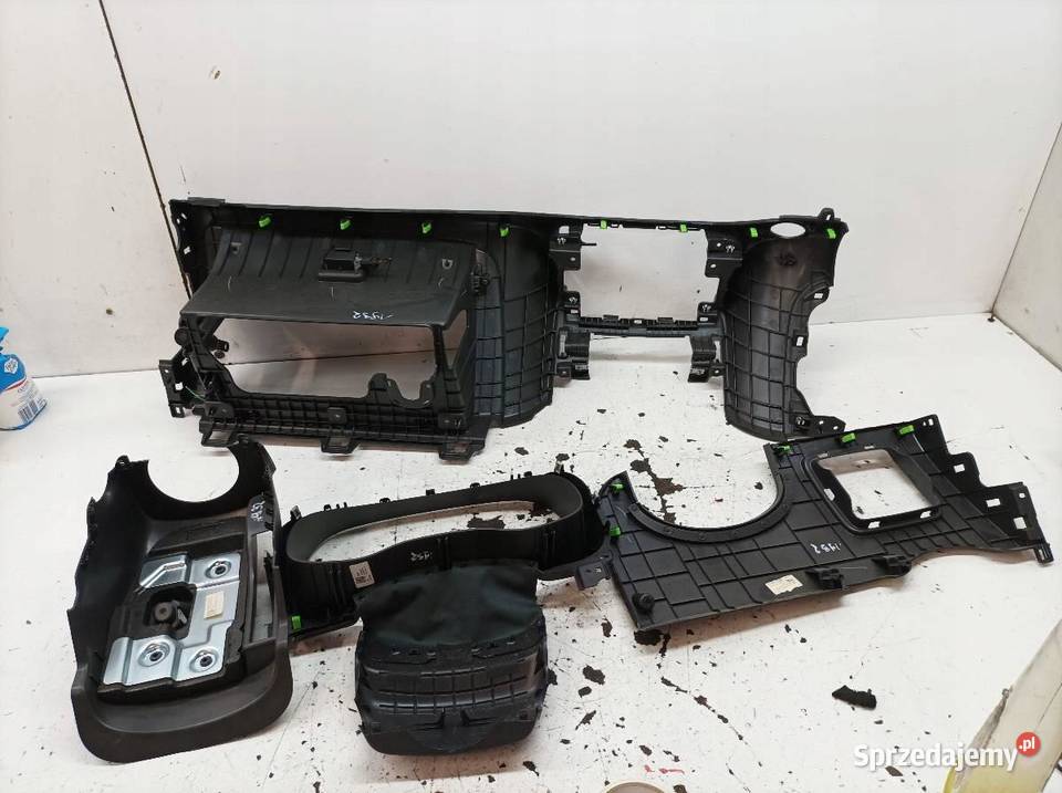 OBUDOWA KIEROWNICY LICZNIKA DESKI KPL Hyundai