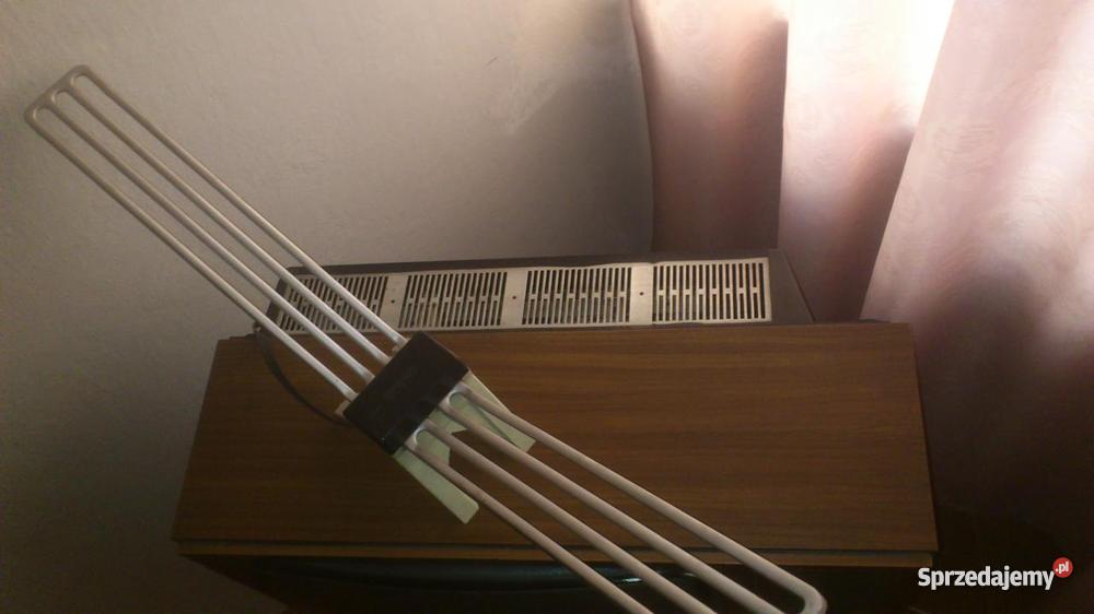 telewizor czarno biały z lat60
