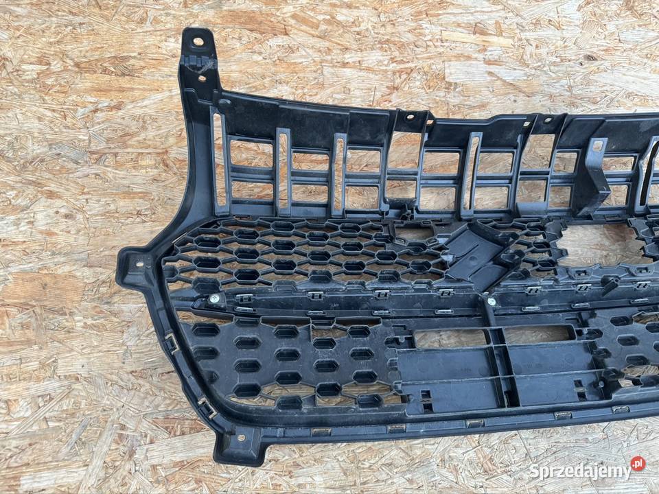Grill atrapa chłodnicy Suzuki Swift mk8 19 Rok produkcji 2020 Międzychód