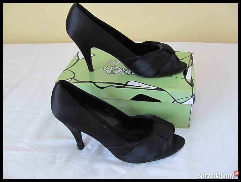 Czarne czółenka rozmiar 39 wkładka skórzana 25 Czółenka Płock sprzedam