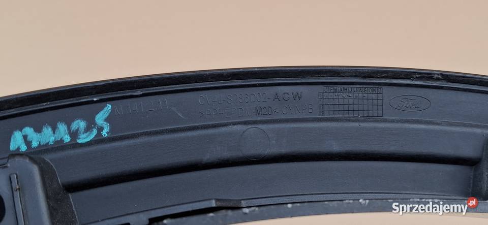 FORD KUGA MK2 LIFT LISTWA NAKŁADKA BŁOTNIKA Bieleń