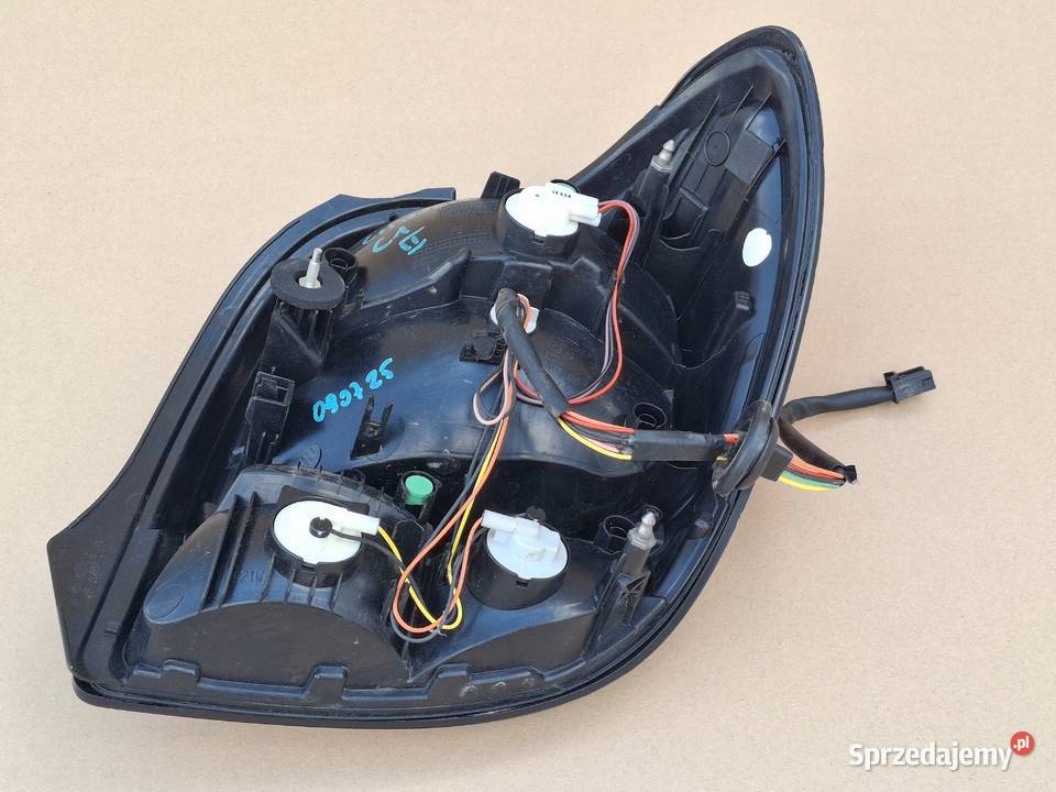 CITROEN C1 II LAMPA LEWY TYŁ LEWA TYLNA ORYGINAŁ osobowe Lampy tylne lubuskie Bieleń