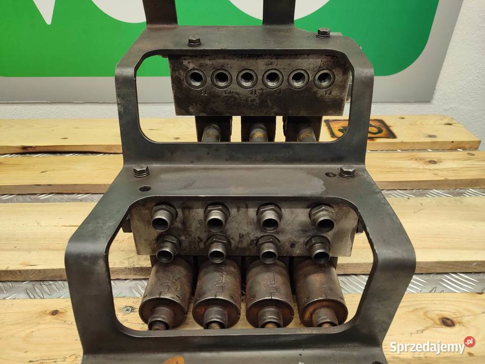Blok hydrauliczny Merlo 4025 M18040077A Wilkowo sprzedam