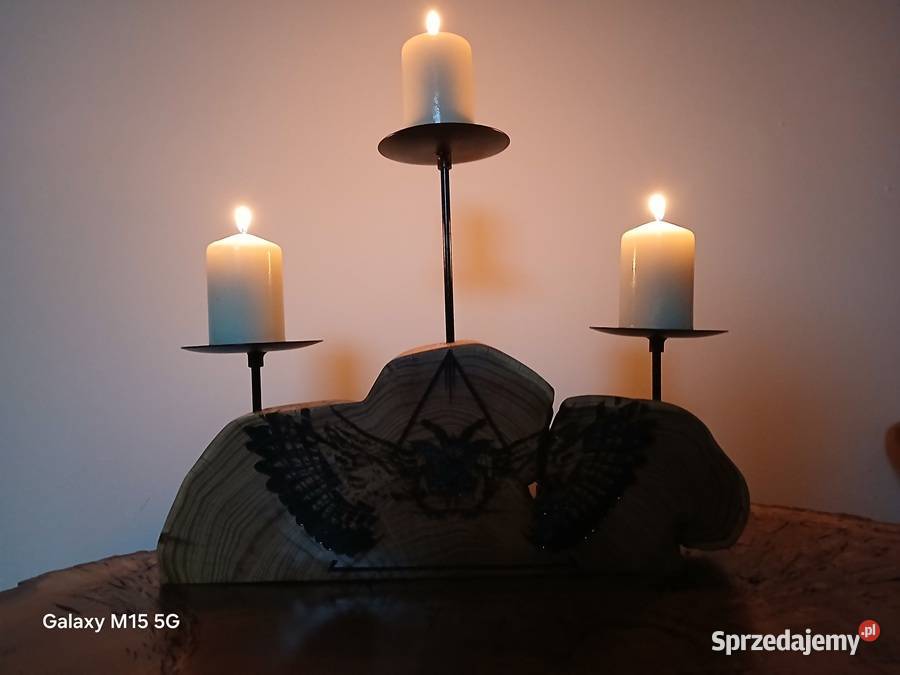 Świecznik z plastra akacji z sową Skawina