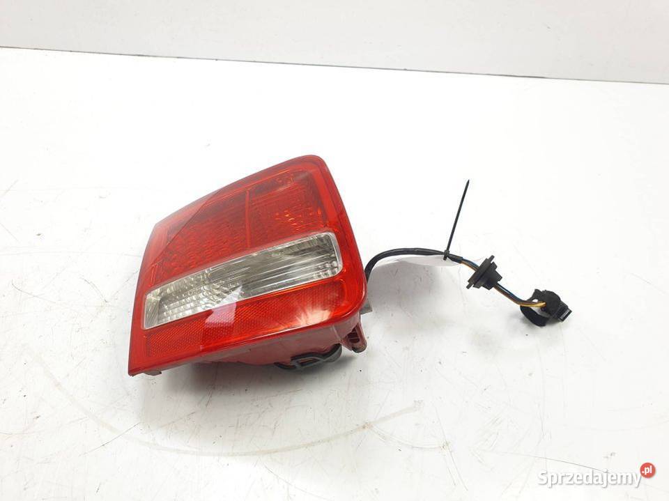 LAMPA W KLAPE LEWA AUDI A8 D3 W12 4E0945093C Lipno