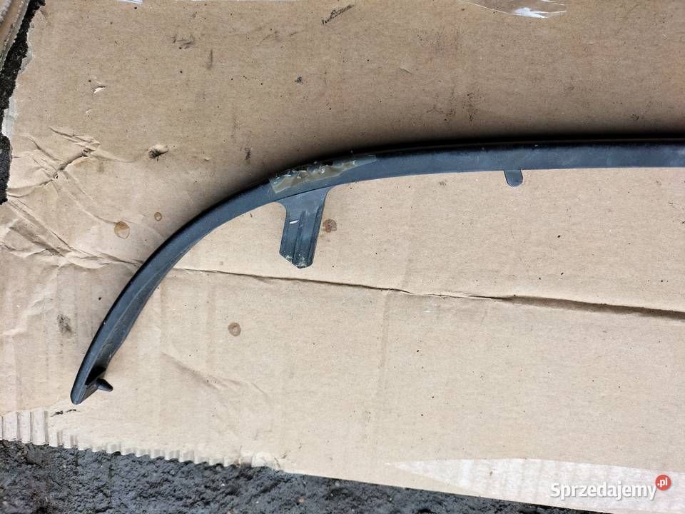 AUDI 80 B4 LISTWA BLENDA POD LAMPE HOKEJ PRAWY Kamień-Kolonia