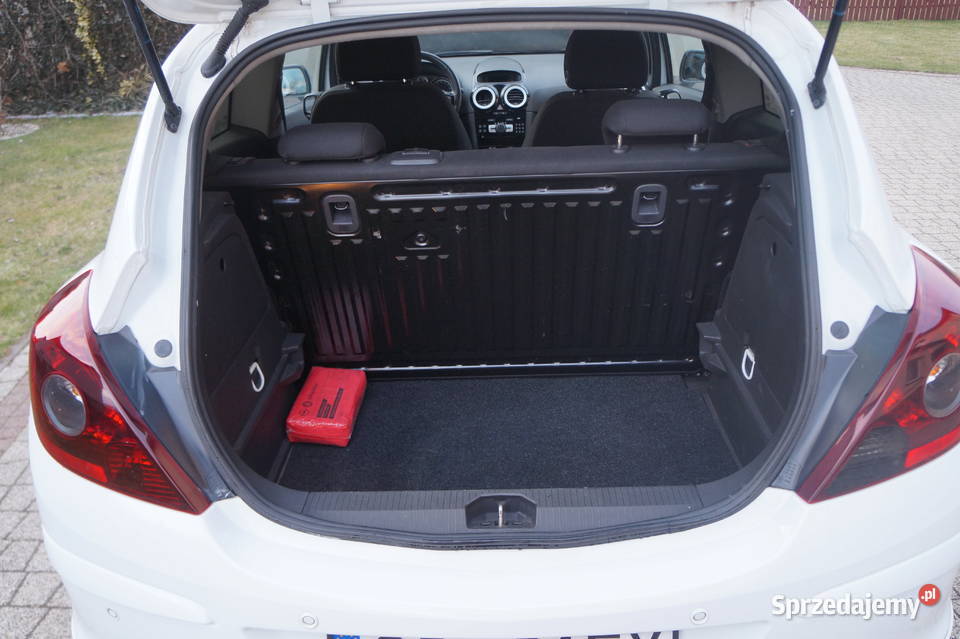 Opel Corsa D 14 Benzyna Pakiet OPC Line Biały benzyna śląskie Częstochowa