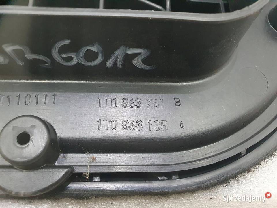 ZAŚLEPKA SCHOWEK PODŁOGI VW TOURAN LIFT sprzedam