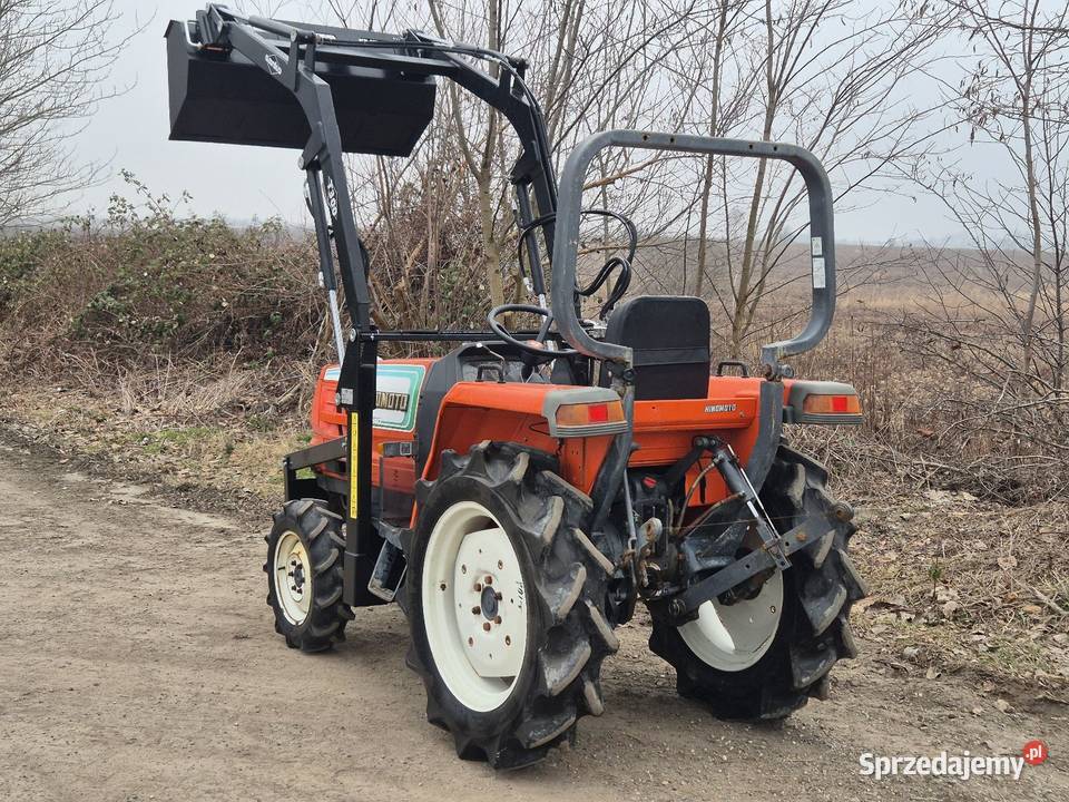 Traktorek KUBOTA GL240D HINOMOTO NX240D 24 44 Małuszyn sprzedam